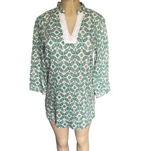 Brooks Brothers Green and White Tunic with V-Neck and 3/4 Sleeves